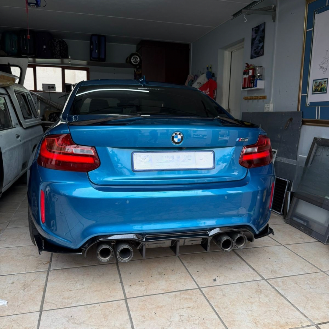 F87 V Style ABS Diffuser